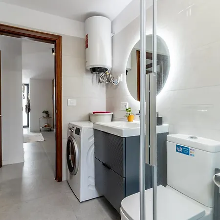 Stylish&central Flat - *