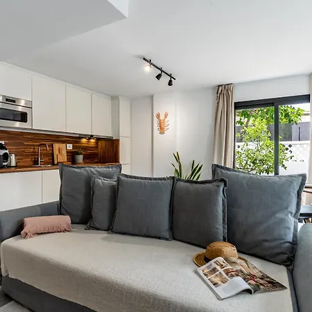 Stylish&central Flat - *