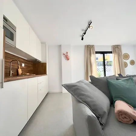 Apartment Stylish And Flat -
