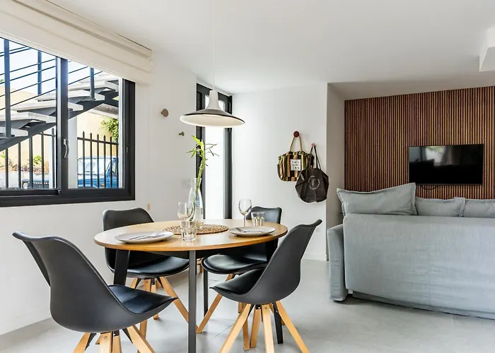 Stylish And Flat - Apartment