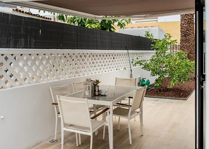 Apartment Stylish And Flat -